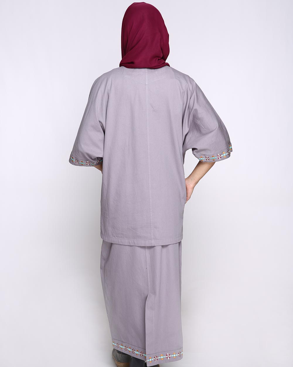 عبا دامن ژاله