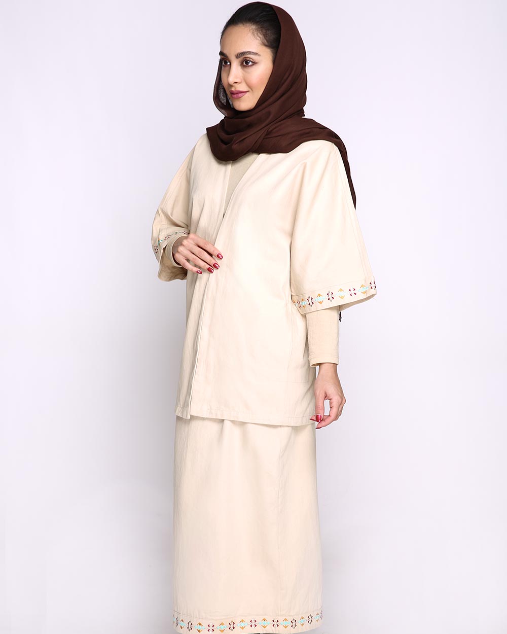 عبا دامن ژاله