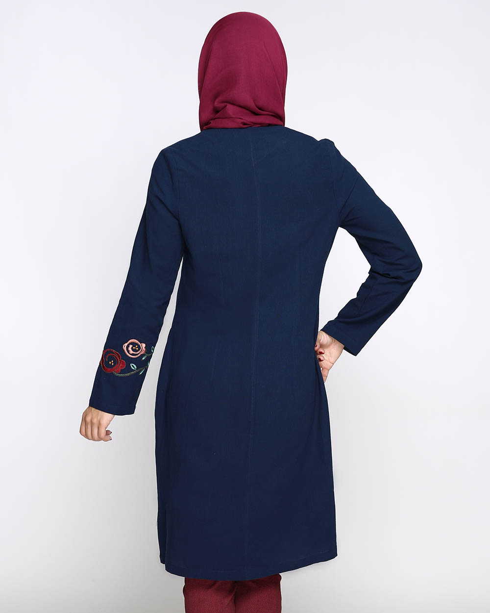 مانتو زیبار