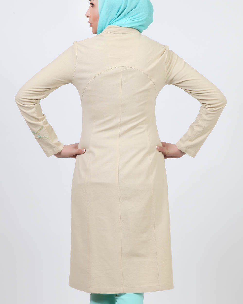 مانتو زیبار