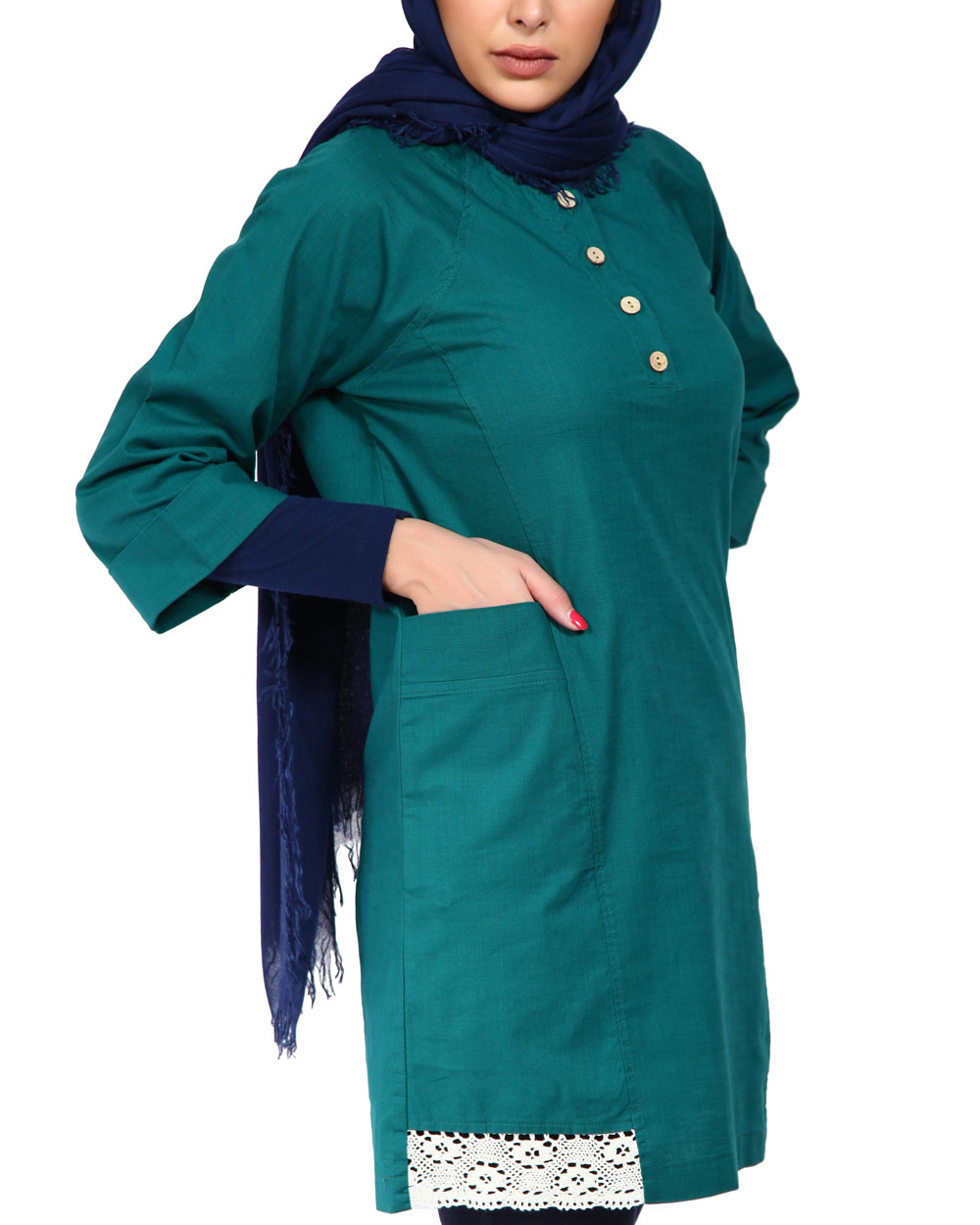 تونیک آذرنوش