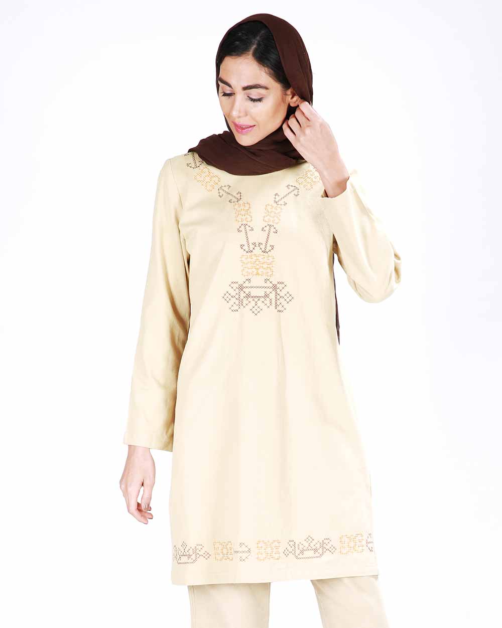 مانتو آدینا