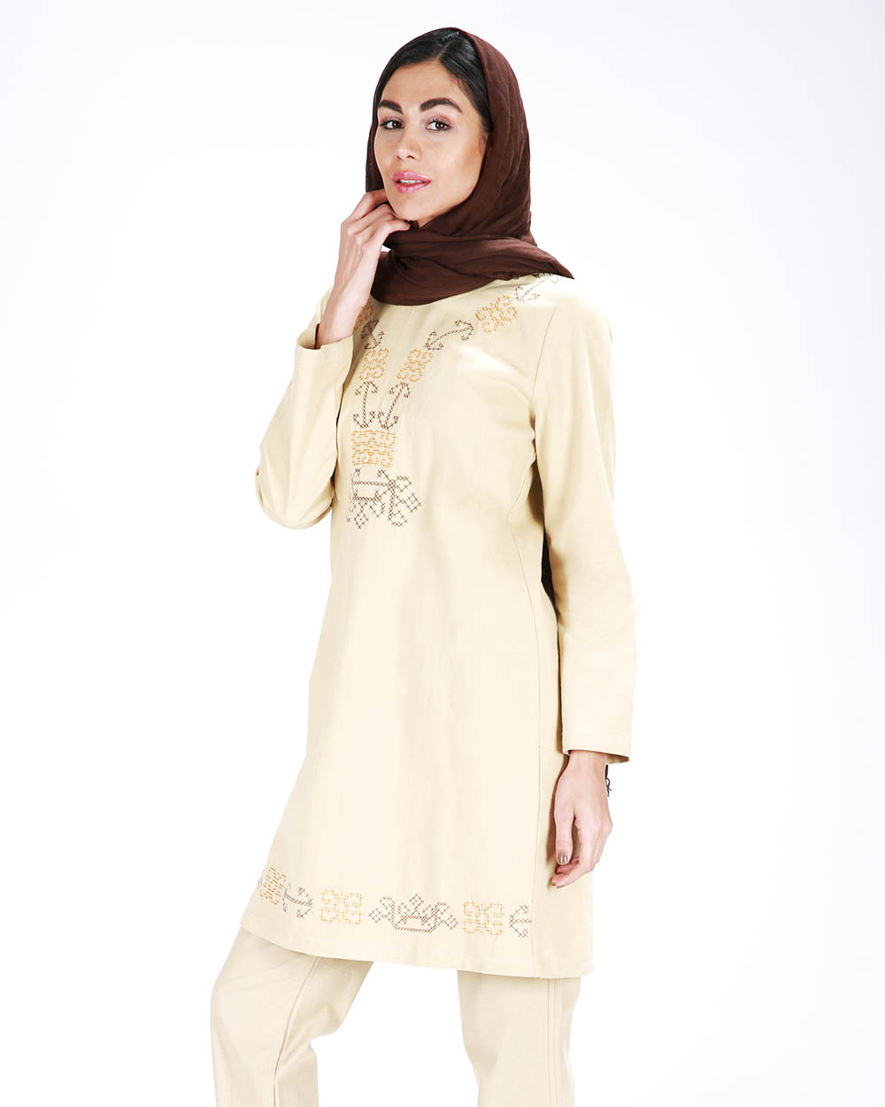 مانتو آدینا