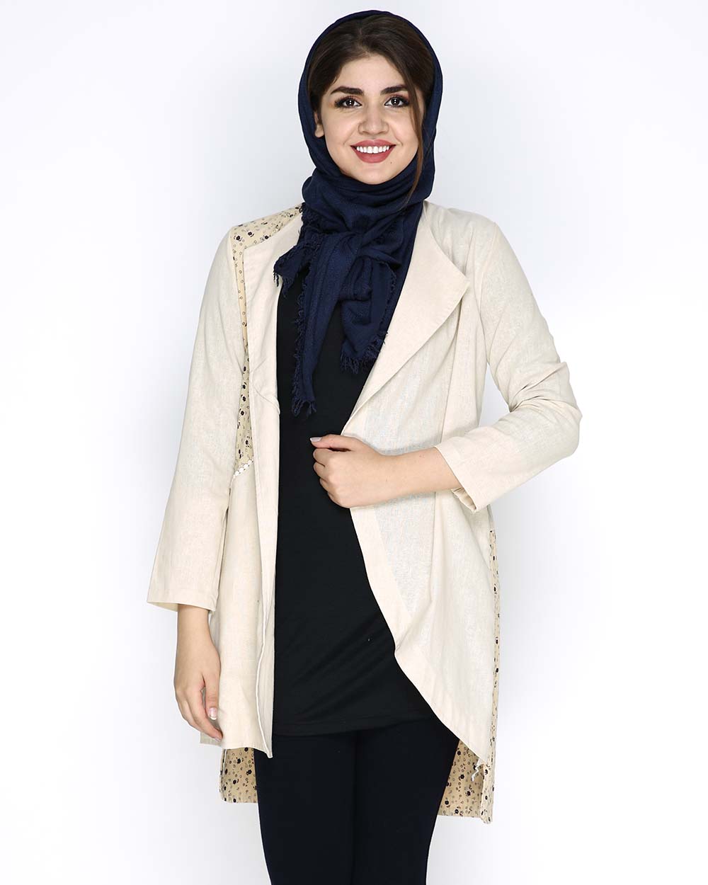 مانتو بینالود