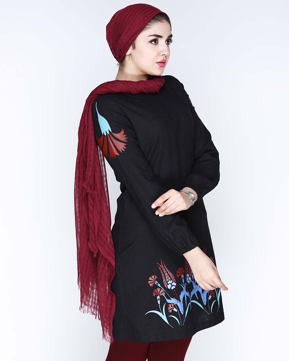 مانتو تاجدار