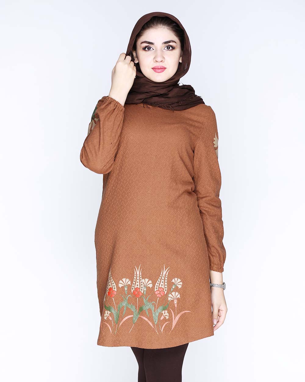 مانتو تاجدار