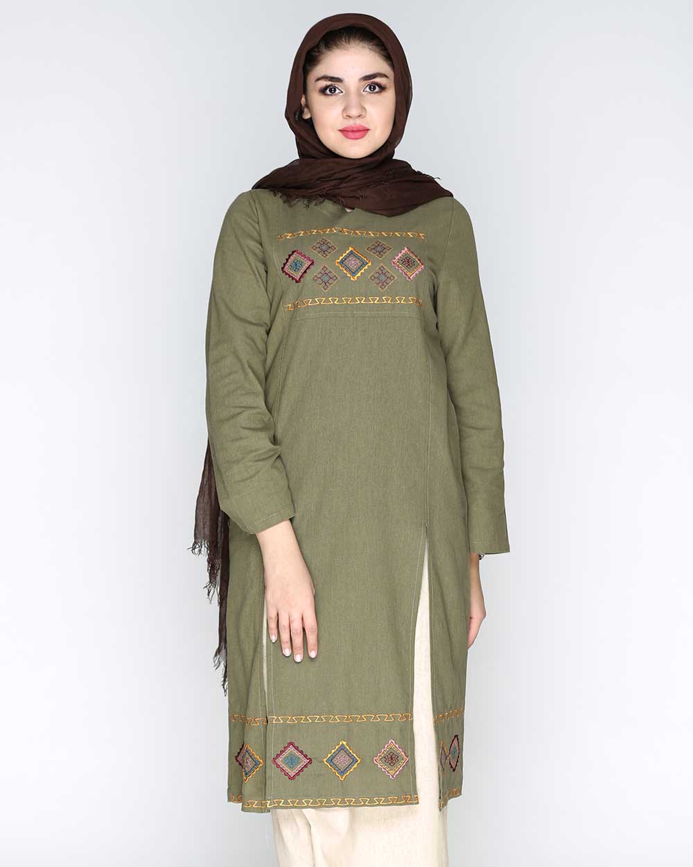 مانتو سزاواران