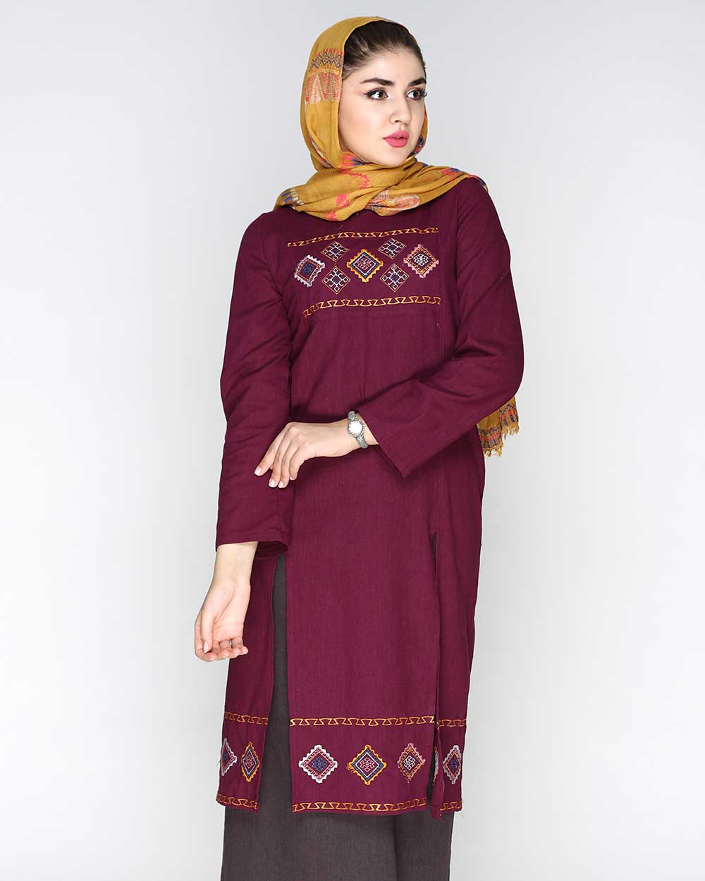 مانتو سزاواران