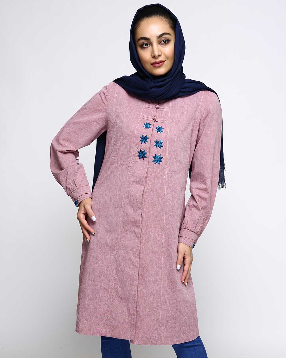 مانتو پرنیا