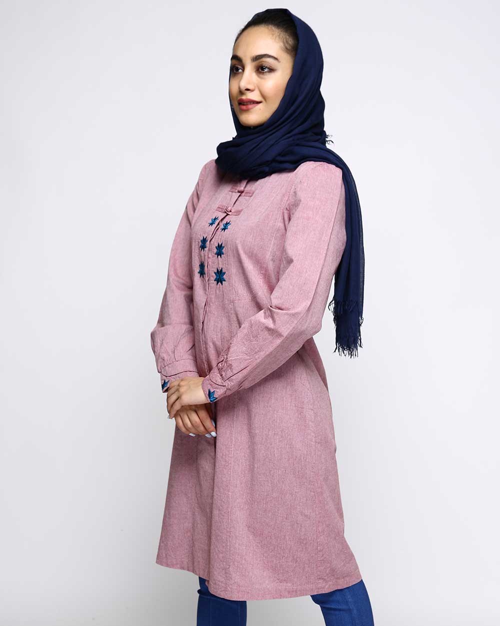 مانتو پرنیا