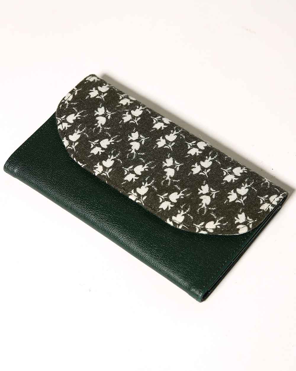 کیف پول نقاب دار