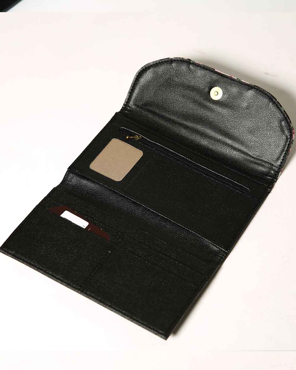 کیف پول نقاب دار