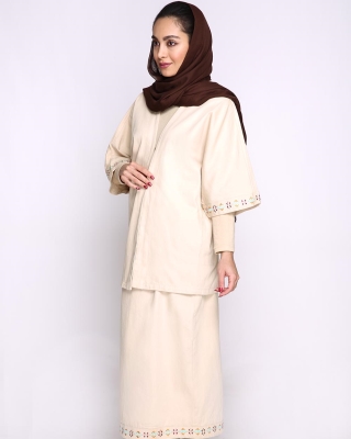 عبا دامن ژاله