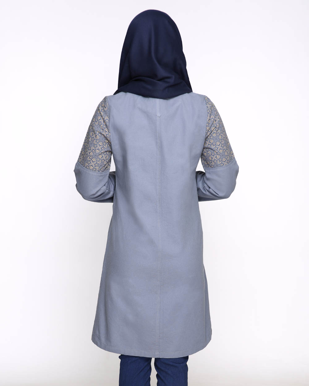 مانتو نازلی