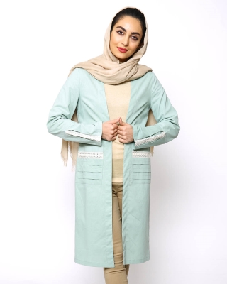 مانتو فروردین