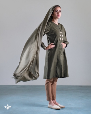 مانتو پرنیا