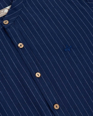 پیراهن دانشور