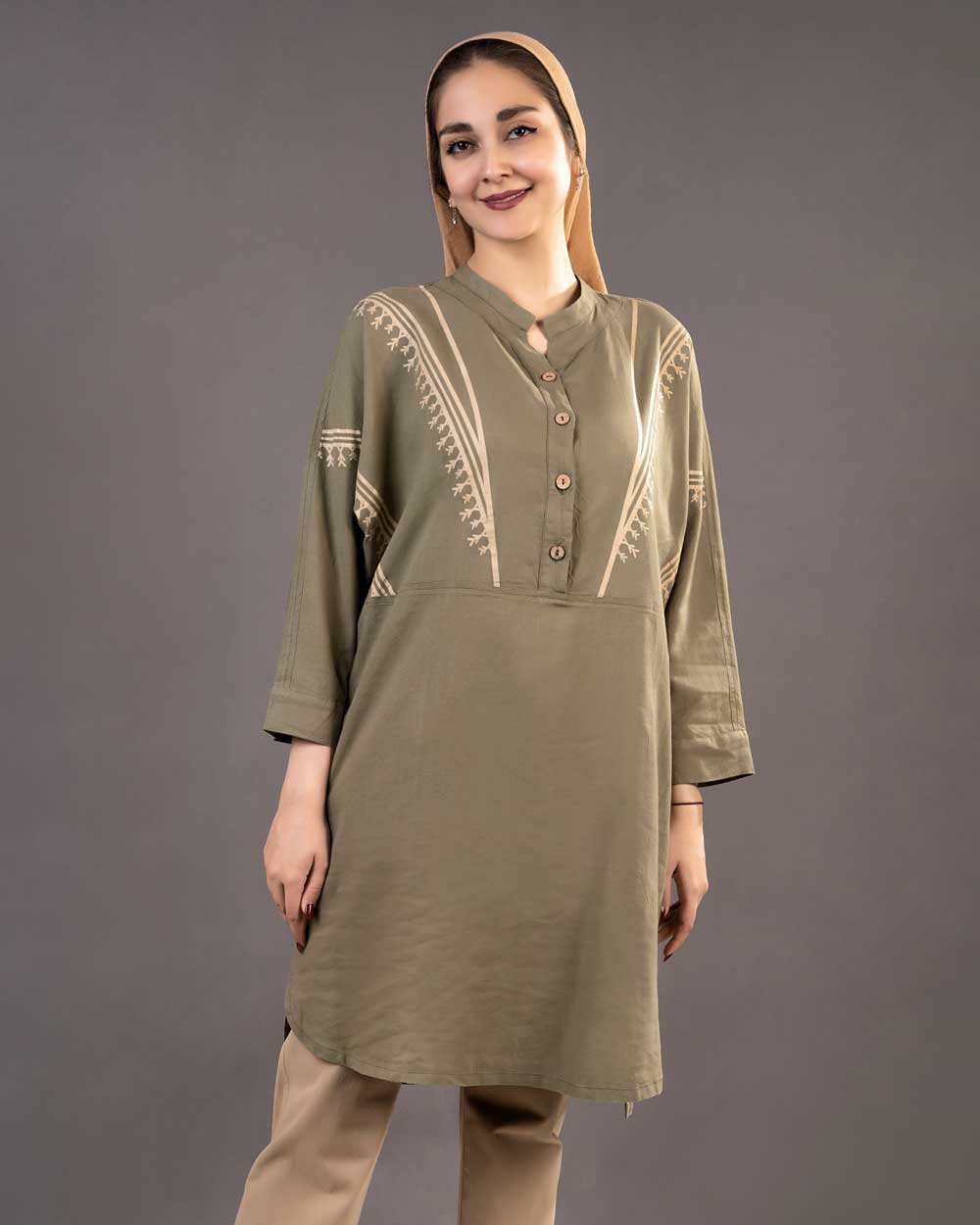 مانتو چکامه