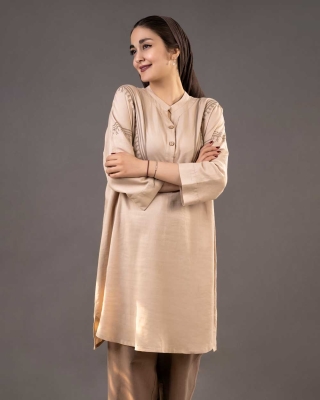 مانتو چکامه