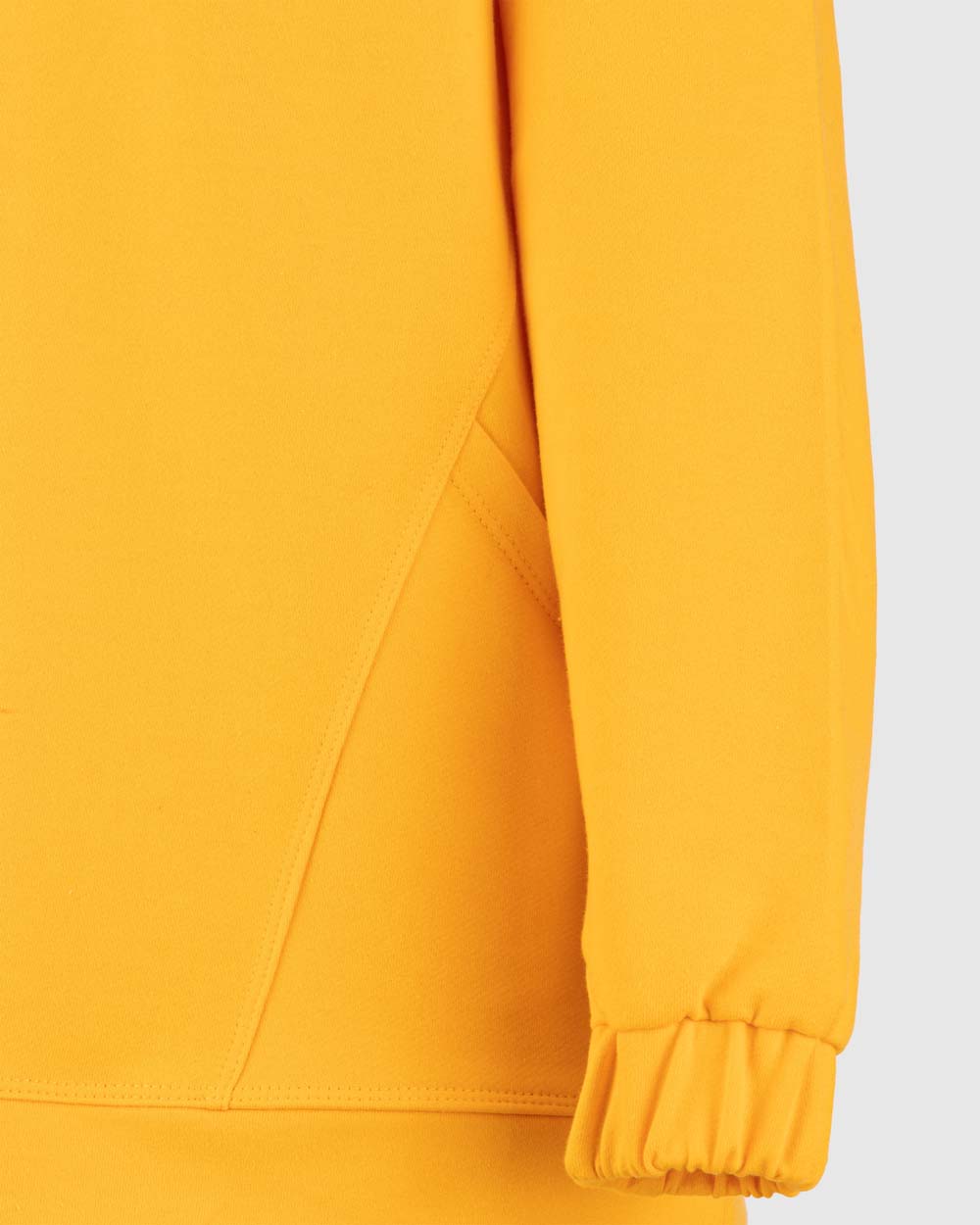 سویشرت آوینا