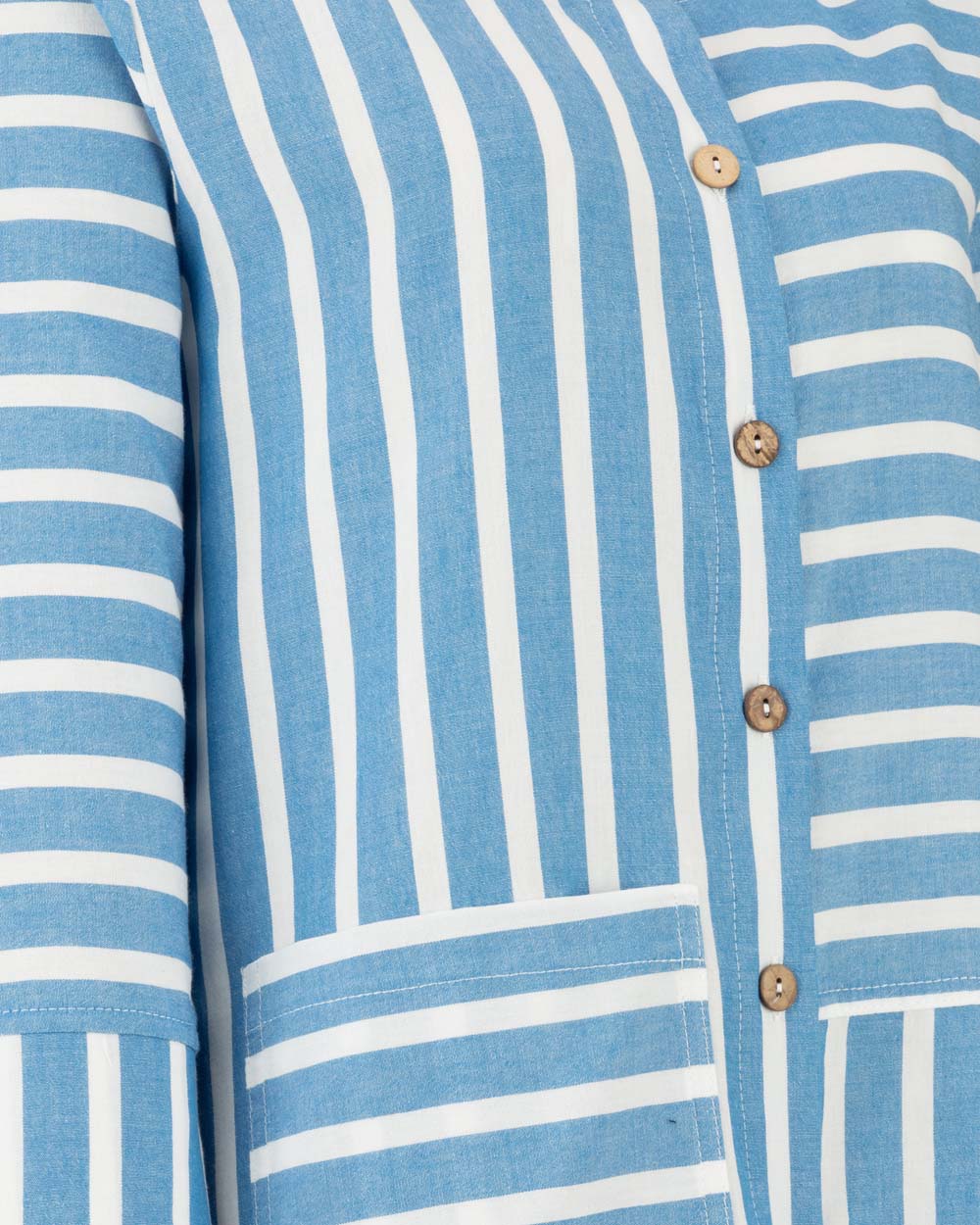 مانتو آیناز