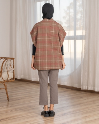 پانچو پروانه