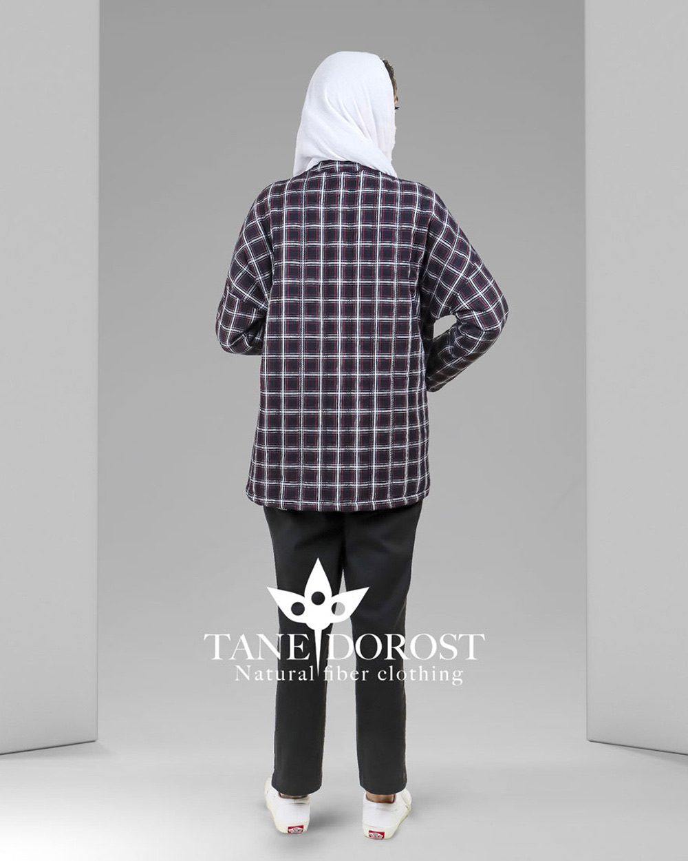 کاپشن گلبرگ خیس