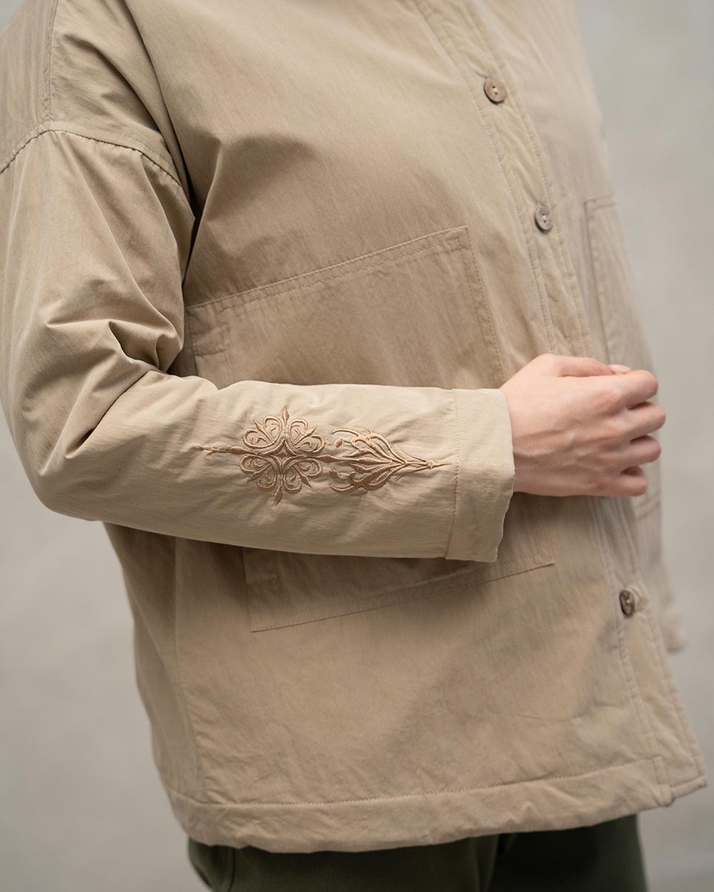 کاپشن گل سپید