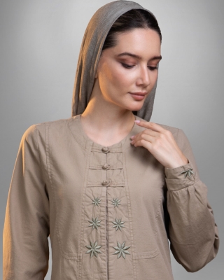 مانتو پرنیا