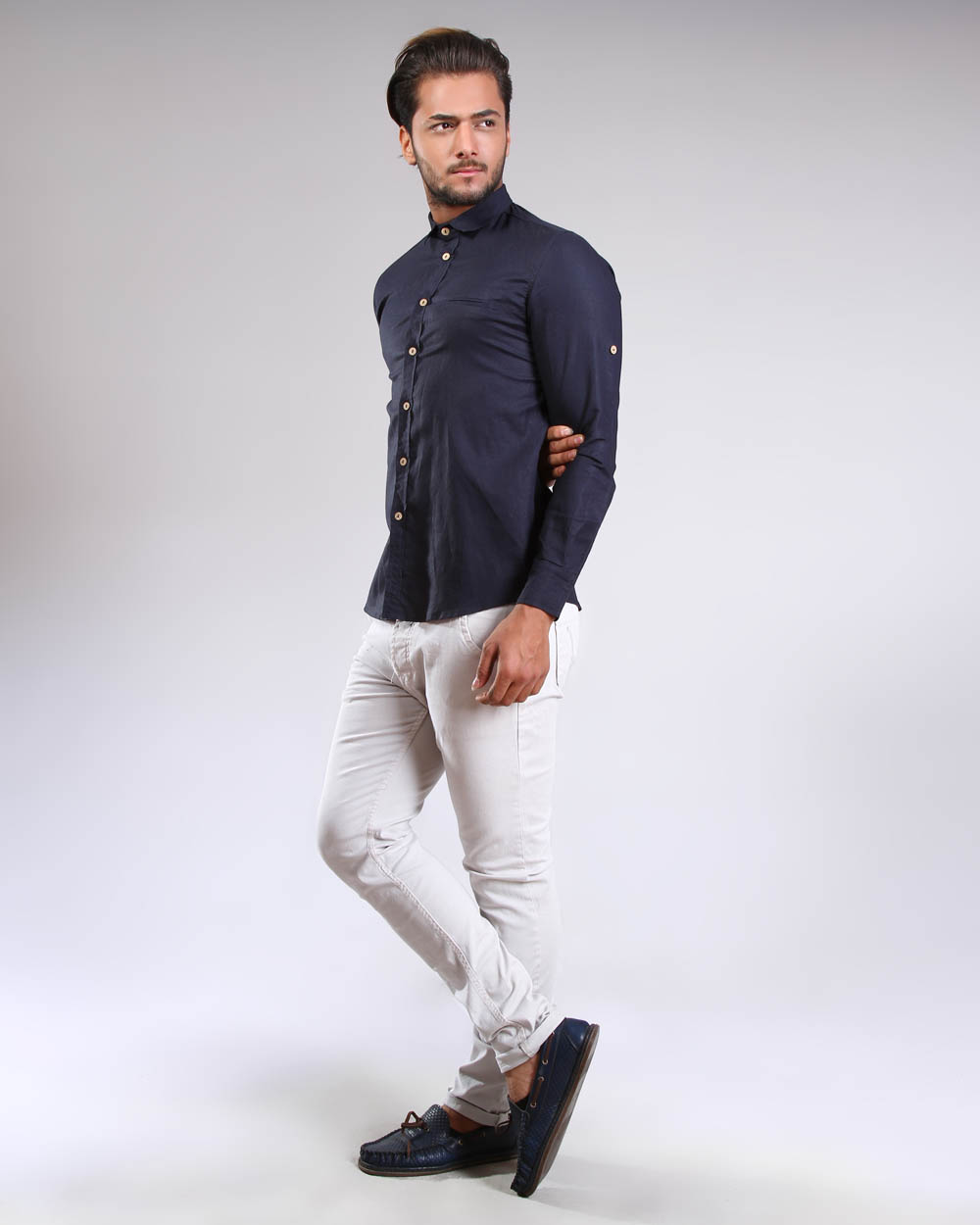 پیراهن یقه دگمه دار